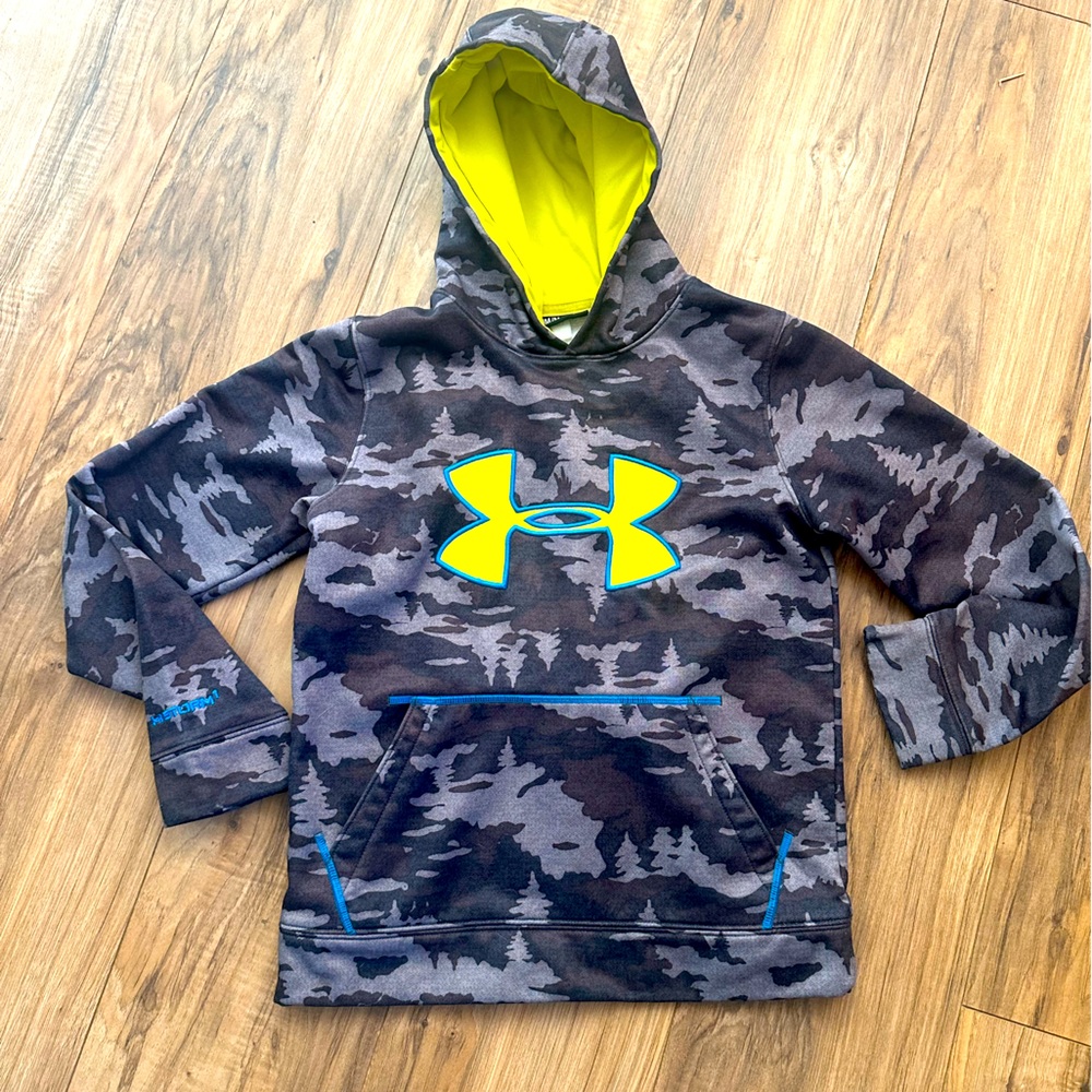 Youth medium Under Armour Hoodie